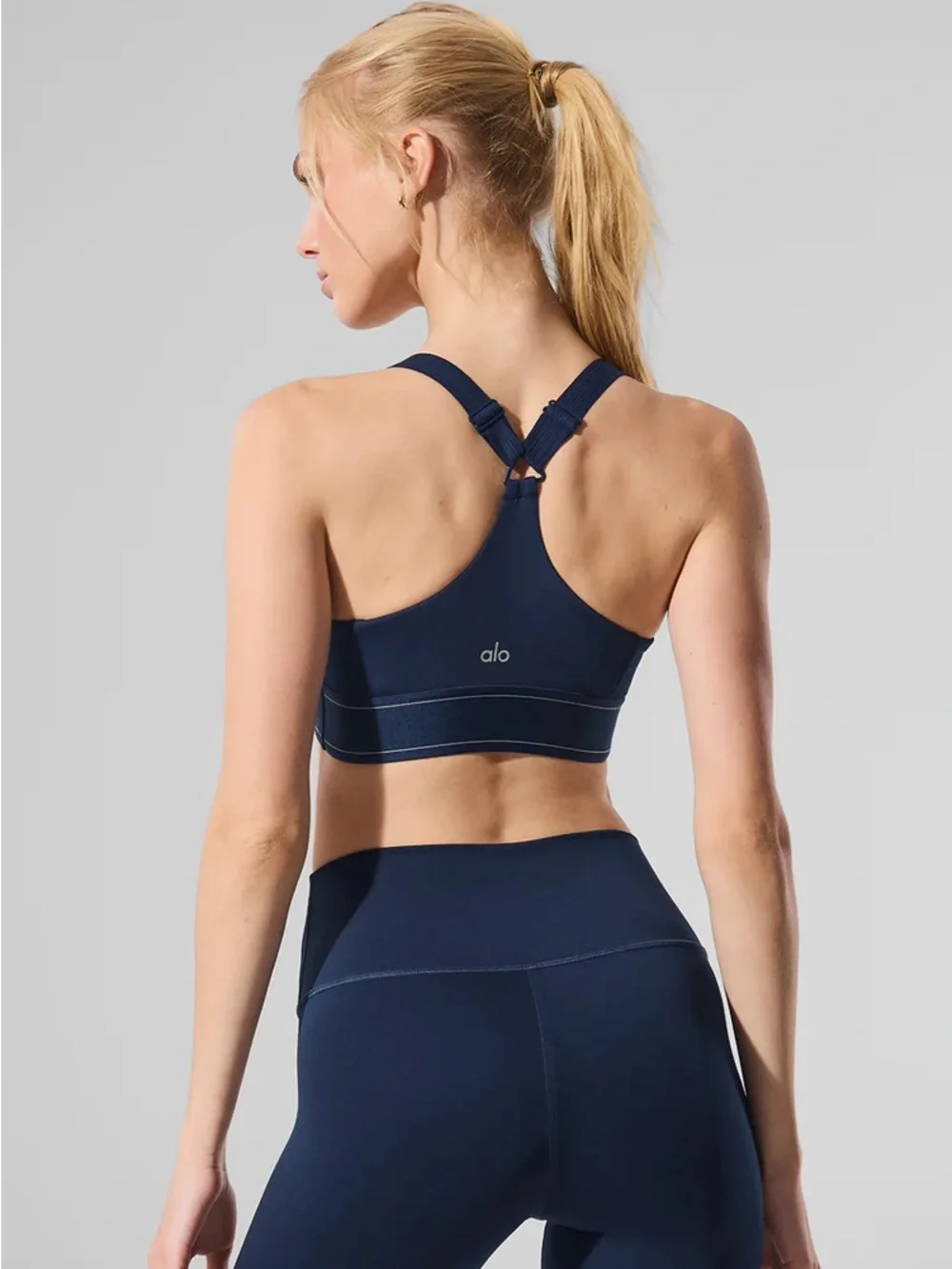 Alo Yoga Airlift Suit Up Bra - NEW - XS